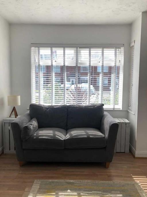 Two Bedroom Terrace House With Parking Kingston upon Hull Exterior foto